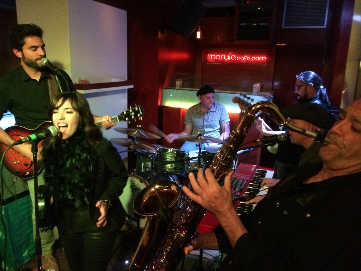 #Fotos <a href="/SomriceBand/">Somrice</a> anoche en los #conciertos de <a href="/MarulaCafe/">MarulaCafe</a> #Madrid. fb.me/3deDIWLk4