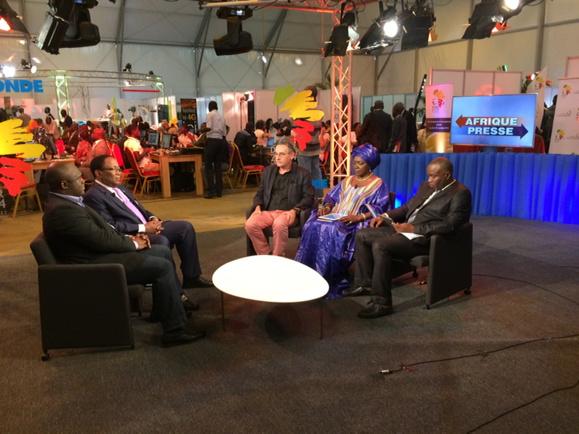 TV5MONDE's tweet photo. RT @YvesBigot: Denise #epote présente #Afriquepresse en direct du centre de presse de #dakar sur @TV5MONDE et #rfi http://t.co/ruWdRd4LGF