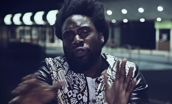 Rapelite's tweet photo. #Hiroshimaa – The Man Of The Year Remix « Ne compte que sur toi pour quer-cro frelot » http://t.co/x5zk9OsGVG http://t.co/e3gbwh46u7