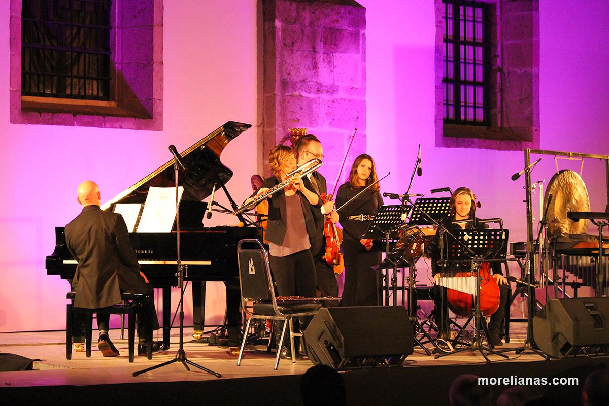 Morelianas_'s tweet photo. International Contemporary Ensamble se presentó en el @CCClavijero en el marco del 26° #FMM2014 http://t.co/yVZV9EP8bK