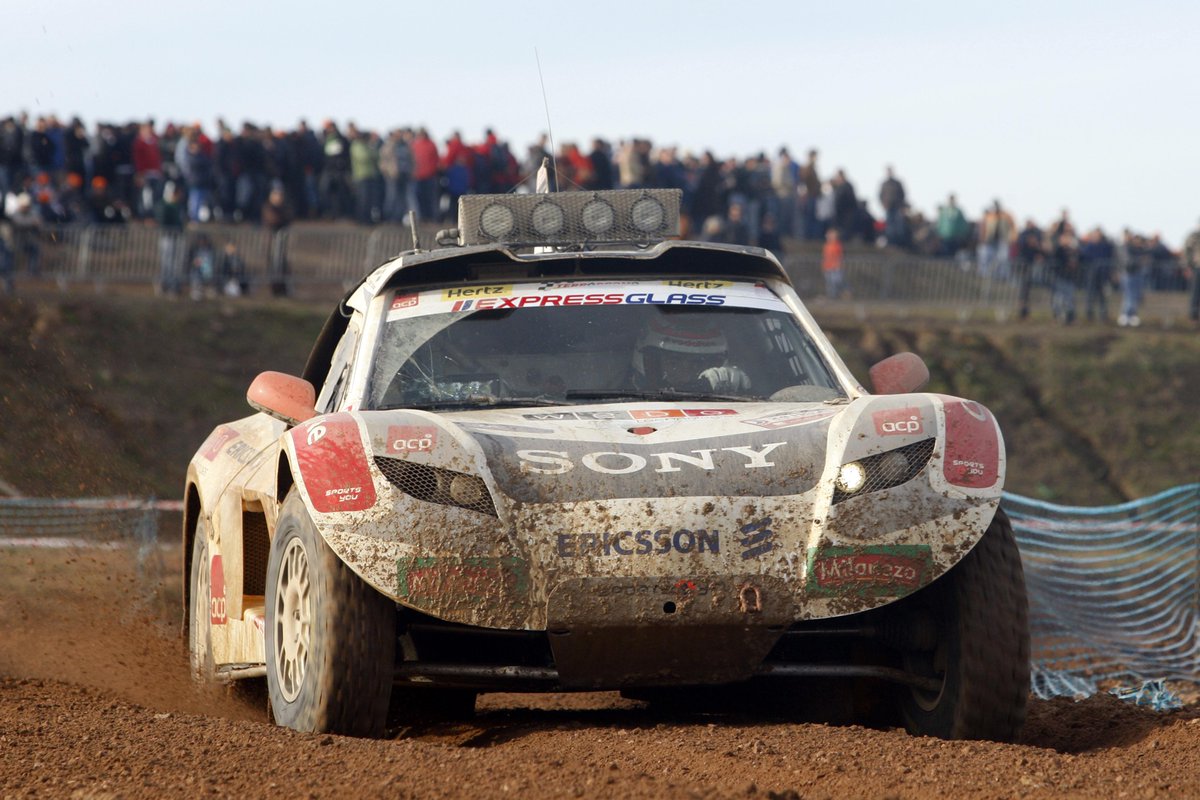 Sports &amp; You está fora de prova. Quebra da suspensão do carro é a causa do abandono. #24HTTFronteira #fbacpmotorsport
