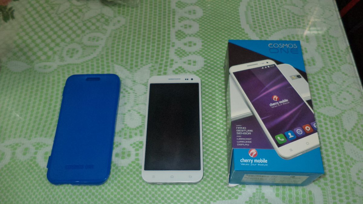 iamoneTED's tweet photo. my new bae #cherrymobile #cosmosone 😄 http://t.co/w5JpTb7LG4