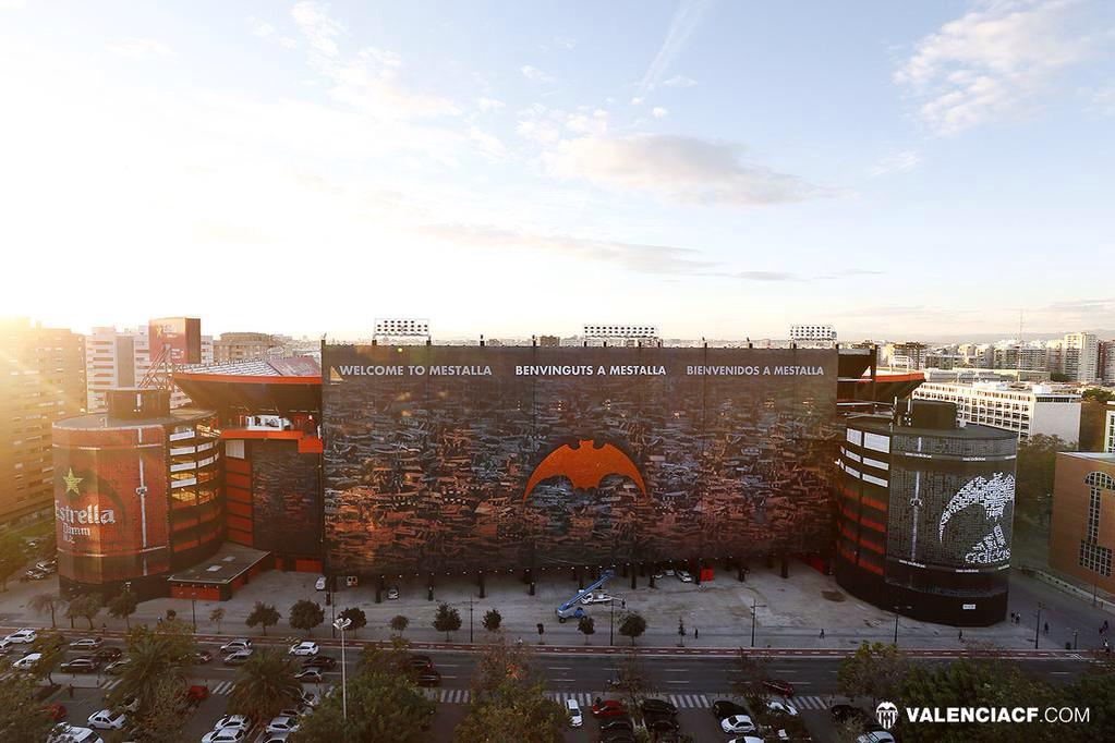 manubadenes's tweet photo. Mi artículo del domingo en @superdeporte_es: 
Hoy llega el Barça a Mestalla y lo recibimos con las alas abiertas http://t.co/VSN2D2ZaYU