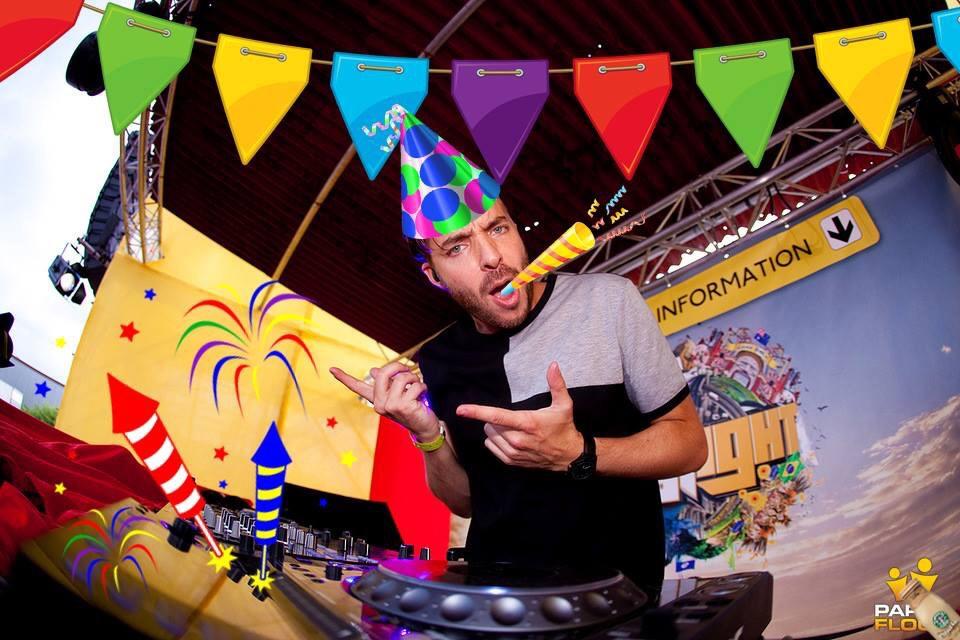 fusionrecords's tweet image. Happy Birthday master of Mashups @JackofSound!!!