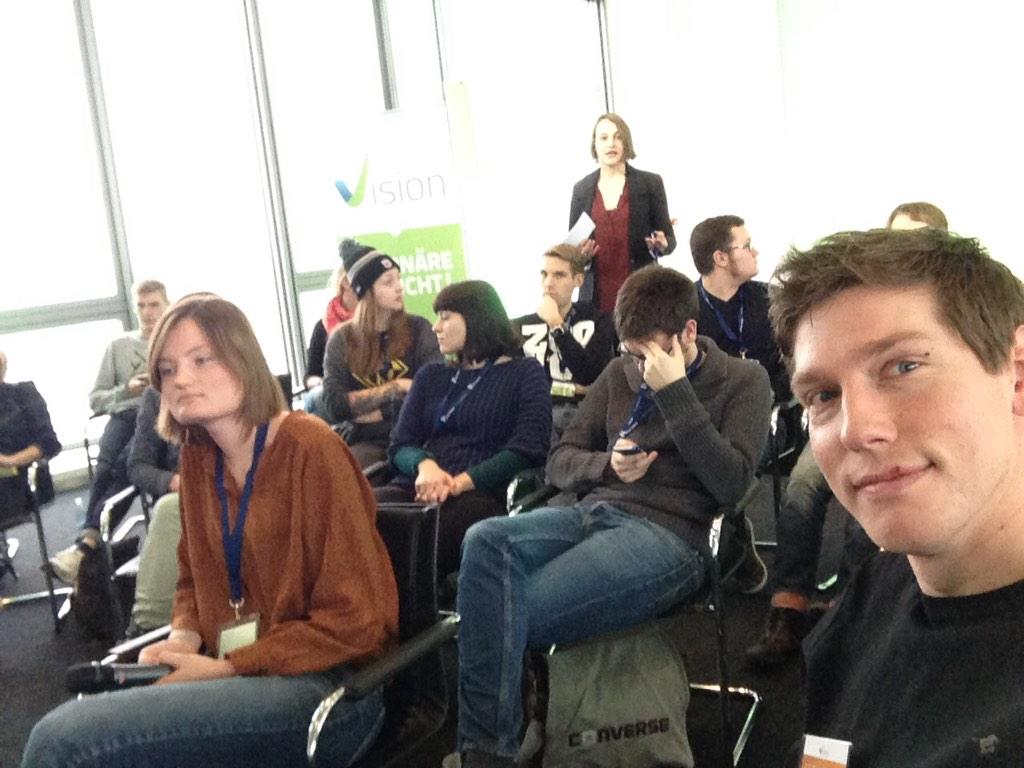 mundustorsten's tweet photo. Selfie im Fischglas bei #vision14 http://t.co/5bb7bBVuZK