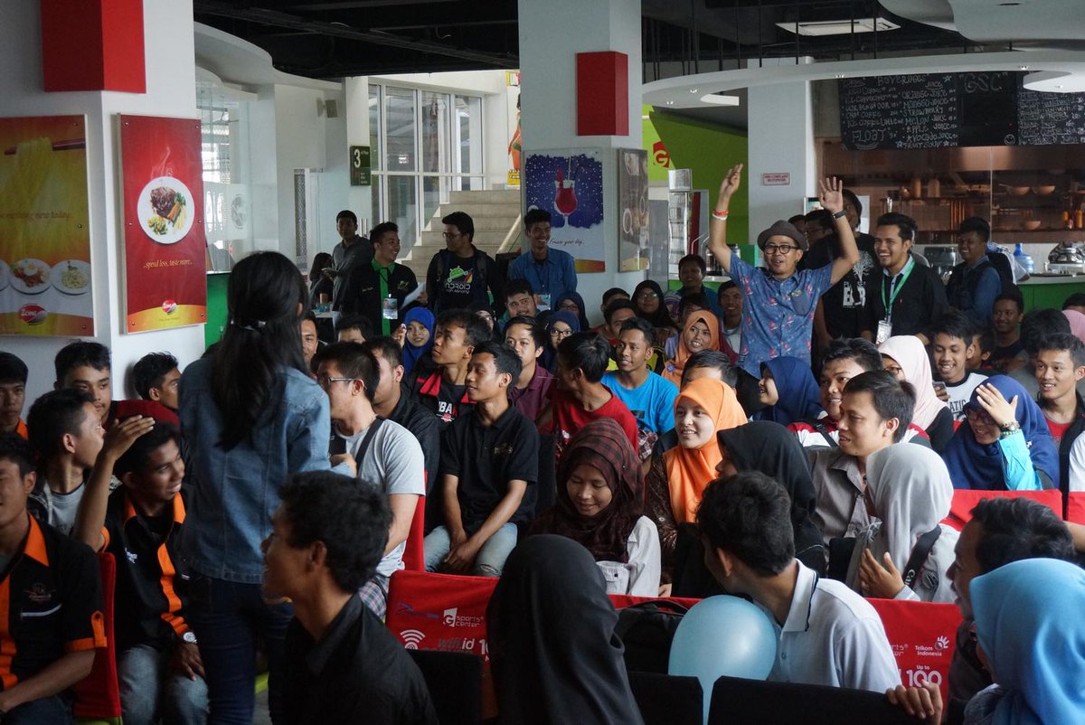 AndroidMinang's tweet photo. RT @DoniSatria_: Dokumentasi #Gath2Arm : http://t.co/XvwLgm0ThN @AndroidMinang http://t.co/idS2p4JoRa
