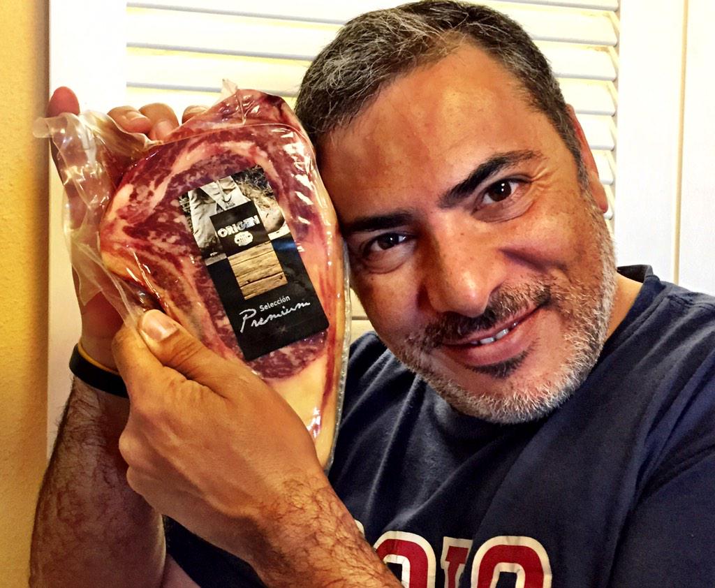 Hoy el menú de "Casa Granados" dedicado a <a href="/xoseportas/">Jose Portas Garcia</a> y Carlos Ronda <a href="/discarlux/">Discarlux S.L.</a> jeeeee ¡pedezo chuletasaaa!