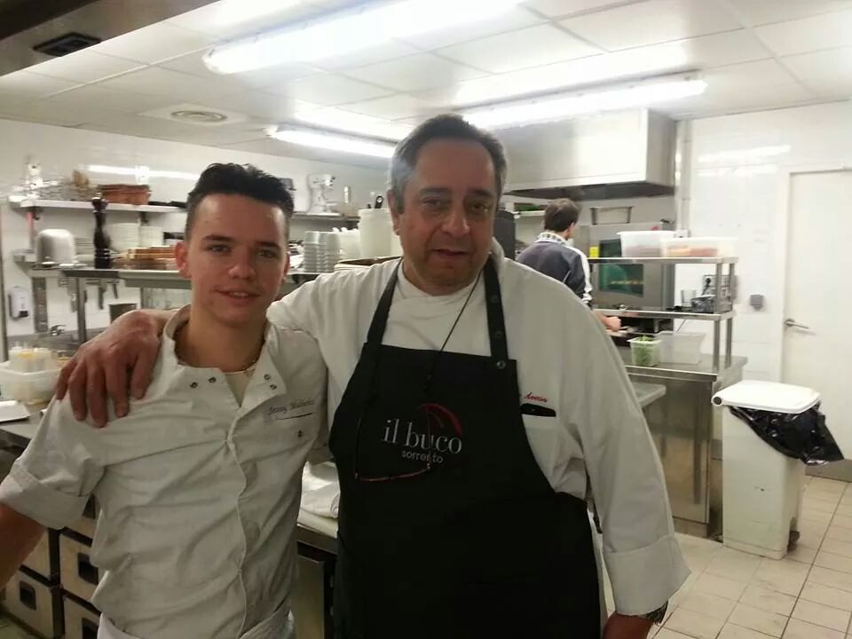 ExcellencesC's tweet photo. #ExcellencesCampanie a' @Paris  Hommes au travail http://t.co/yxoCg8yMsW