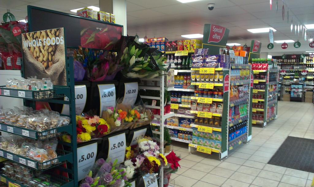 5812Midd's tweet photo. Strong for sunday trade.. http://t.co/7rQ4F4Sg6H