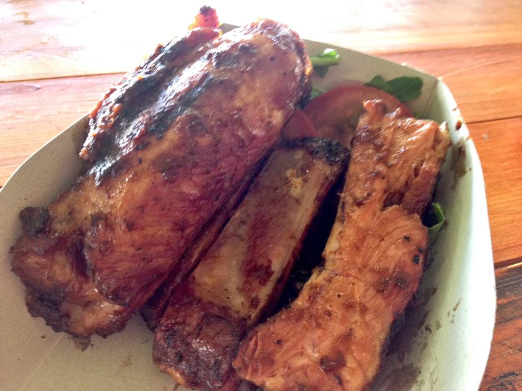weEatweCook's tweet image. These ribs from #kitchencowboys did not last too long ! @FestOfBeer  a great way to take a break
