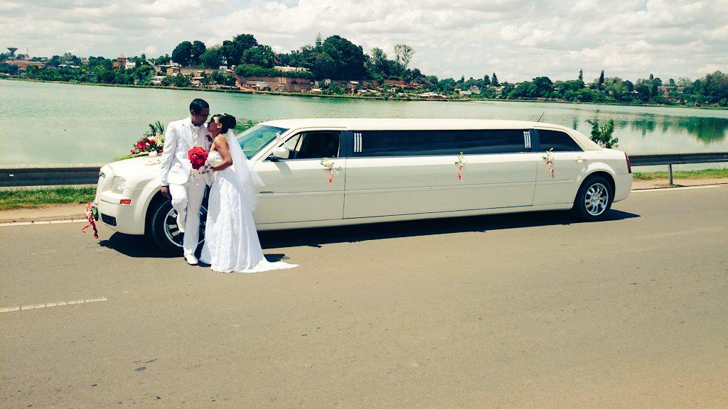 teeteuf's tweet photo. Au 💒 mariage de Roddy et Carina 🎊 #izyroa #dreamin http://t.co/FRYOqxvh9N
