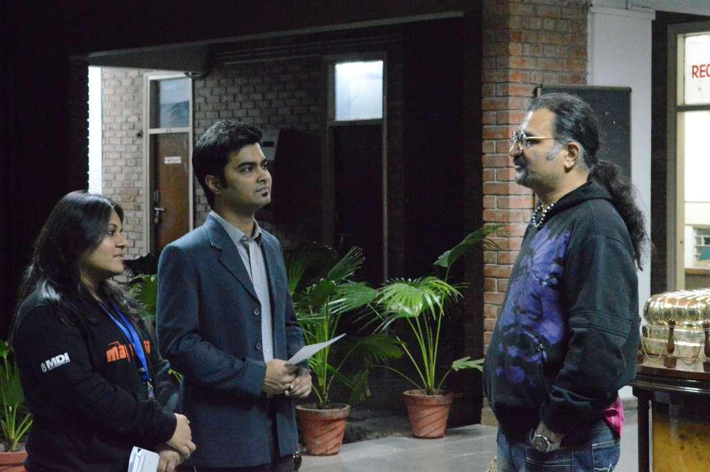 MDIGurgaon's tweet photo. In conv with Subir Malik of @parikrama. "I love coming to MDI. Wonderful place to perform" @MDIGurgaon @Akshayam_MDI http://t.co/D1N9ulvoMf