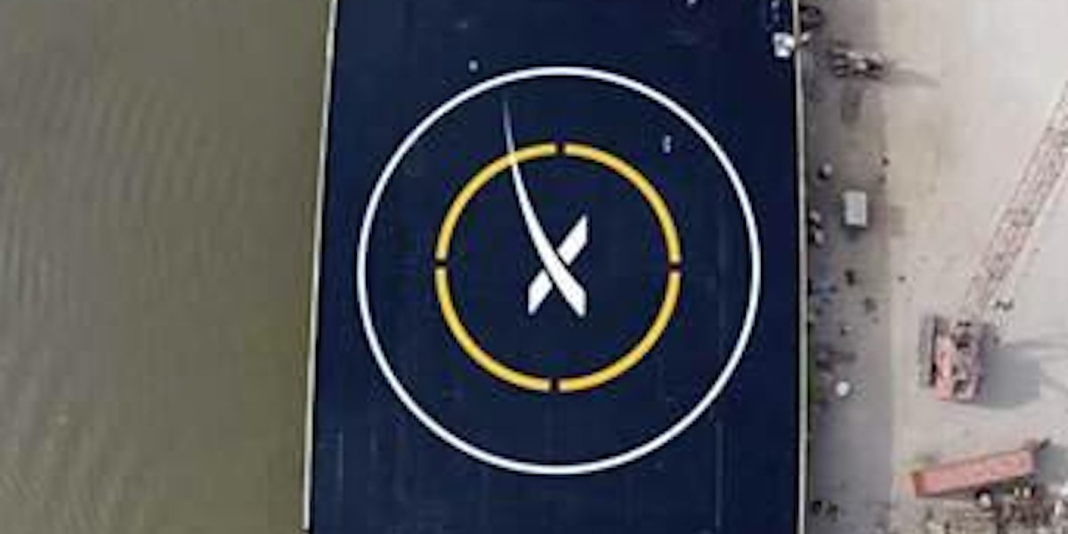 BusinessInsider's tweet photo. Elon Musk just unveiled a game-changing ocean landing pad for his reusable rockets http://t.co/zUIHkyzO23 http://t.co/0RVV8wjtDm