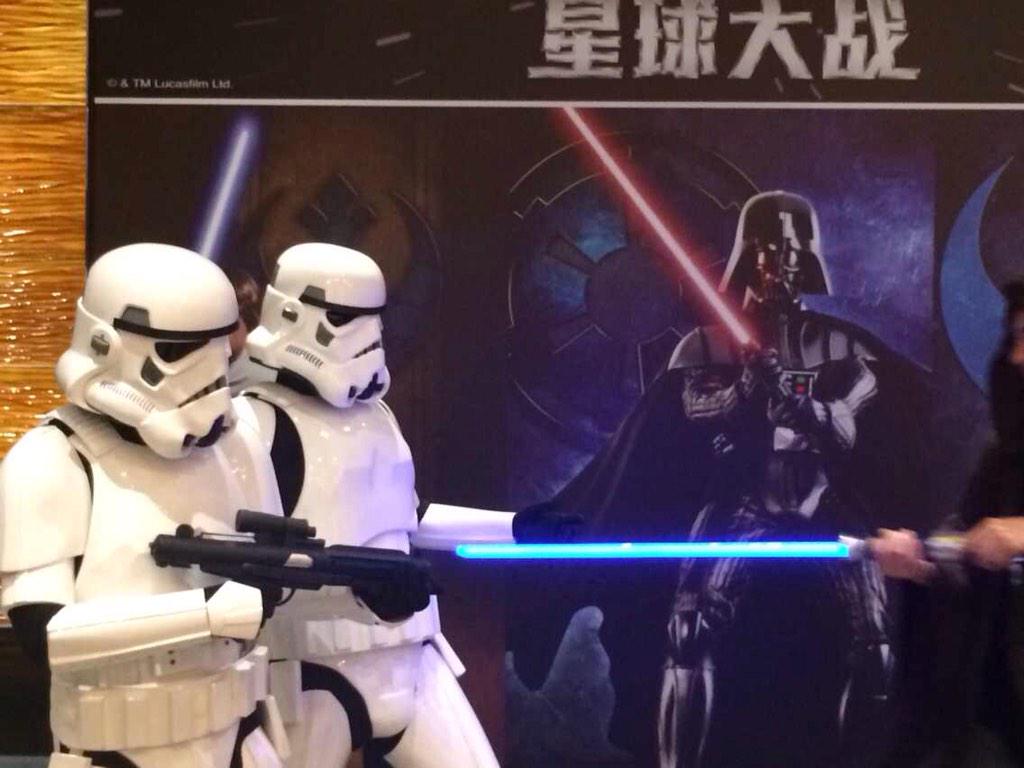 501stChinese's tweet photo. Has been invited to attend Disney Family Day today on Shanghai~ @501stLegion http://t.co/icNI5BEmEI
