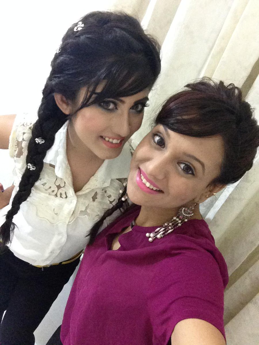 _sabilanur's tweet photo. NEW SHOW ON COLOURSFM 101.6 WITH MY BABES!
"Supergirls" every Saturday from 9pm to 11pm! http://t.co/32wDb4qxXX