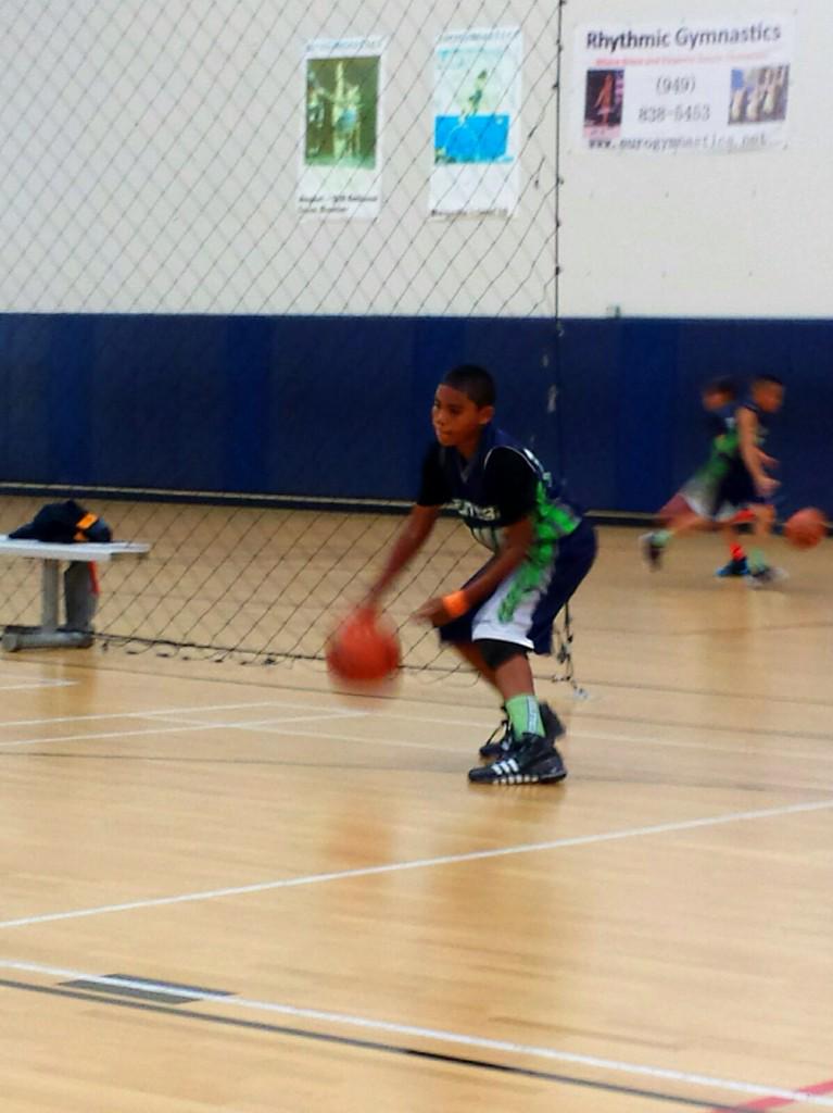 WorkOutBball's tweet photo. RT @FullTimeHoops1 After a great Day 1 @ the @WCE25 Elite 32 with @lilmanAJ24, headed back for more! #shakedownSunday http://t.co/GfCDP64FZa