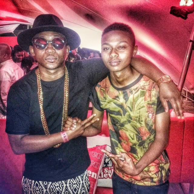 LwaziSoGawdly's tweet photo. @New_Age_GOoN you see @ReeceForX doing it big with @KhuliChana next 2 him...#I_bow...#salute http://t.co/MejN3LMpu6