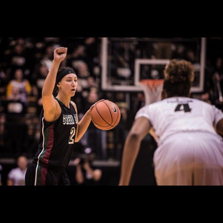 Rezunit23's tweet photo. "@teshh_buck12, good luck tonight!: Got Uconn tonight. It's GAMEDAY! Let's get it 👏 http://t.co/ezMI9RdKKe" #playtocompete
