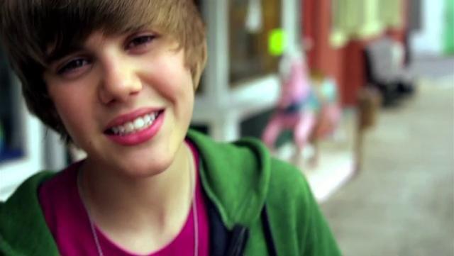 Джастин бибер маленький. Justin bieber lonely. One less lonely. Justin bieber one less lonely girl. One less lonely.