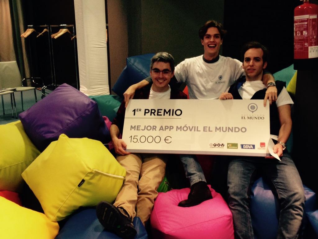 HackathonEM's tweet image. Recordamos a los 3 afortunados que lograron hacerse con el premio a la mejor #app de @elmundoes 15.000 euros!!!