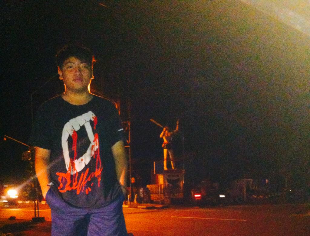 karbithan's tweet photo. ba foto deng tape opa, 😈 http://t.co/3cWEORBjso
