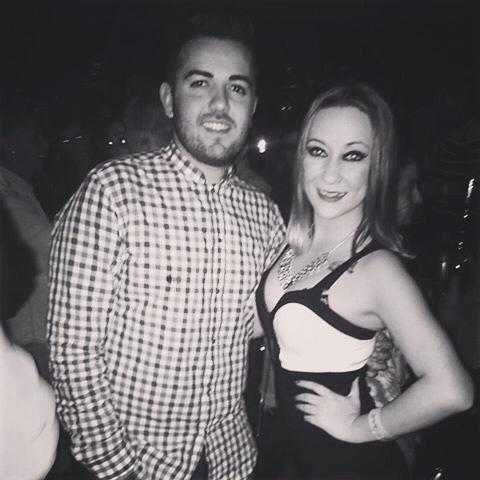 yosergiosergito's tweet photo. Me encanta las noches de fiesta con mi @albita911 muchísimo poderío ✌️ http://t.co/q9RdPIW8EX