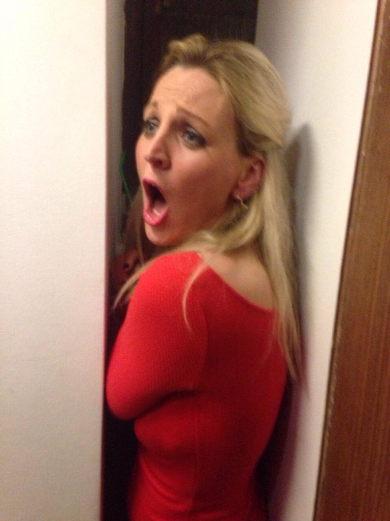 xJerix's tweet image. @lynsey_duffy @tan25xx hahaha let it go geds! Look what Pam sent me. Nae need #purefool #letitgo