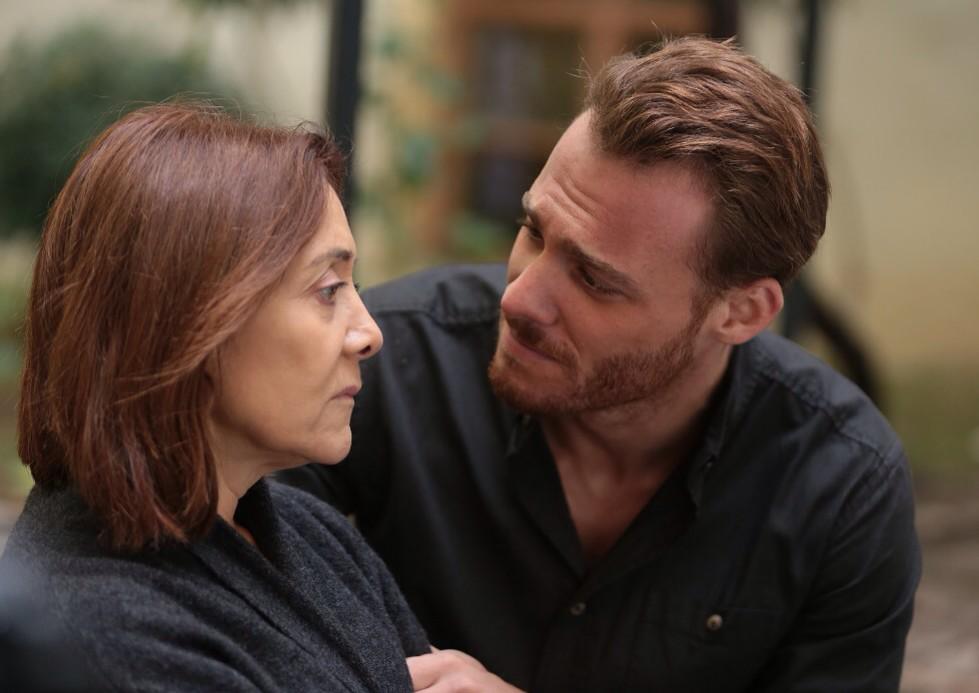 s_meselesi's tweet photo. "@DYAPIM1: Yiğit: Hani bir kere söylemiştin, en çok sevdiğim sendin demiştin… #babamınardından http://t.co/LTgZ2EraGF"