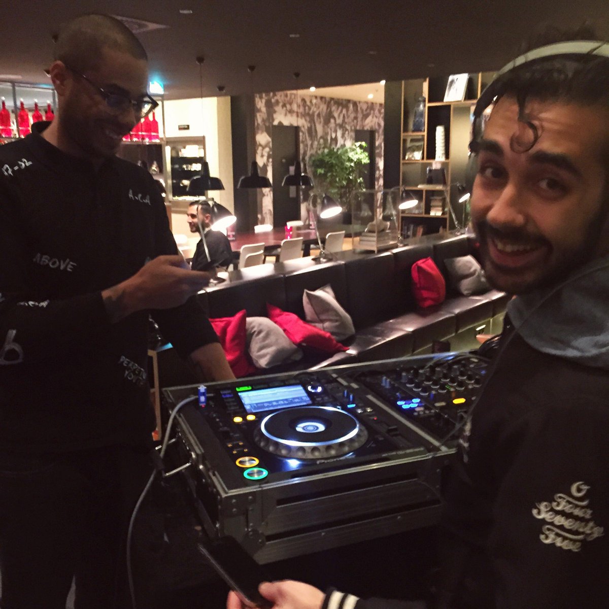 Supporting #OzzyB &amp; <a href="/DJJeremaines/">Jeremaine Semil</a> <a href="/citizenM/">citizenM hotels</a> #Leukvoorje