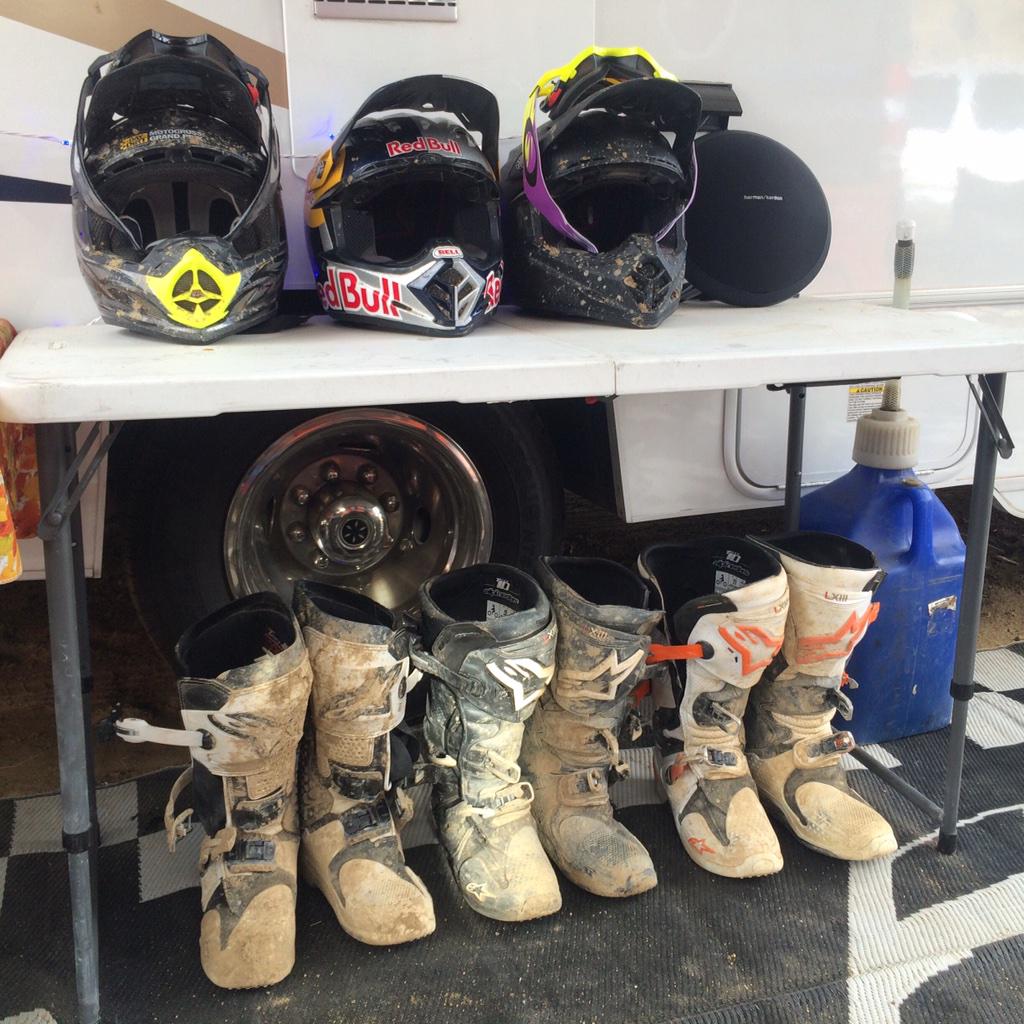 AaronColton's tweet photo. Dirt life chose us. #dayinthedirt #ditd17 #fasthouse http://t.co/t96UfeUtgN