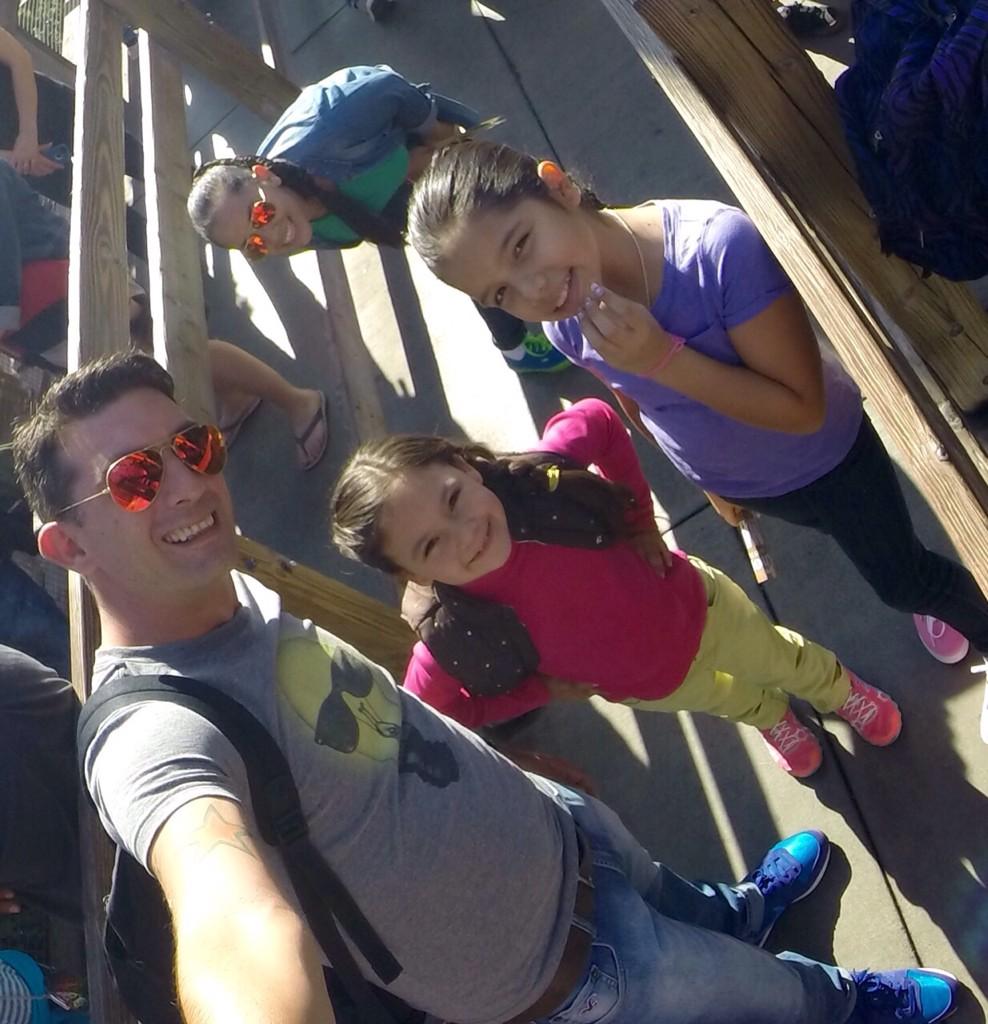 ICervnates's tweet photo. Aquí en la vacación #feliz#loscuatro http://t.co/sTaODqLw6V