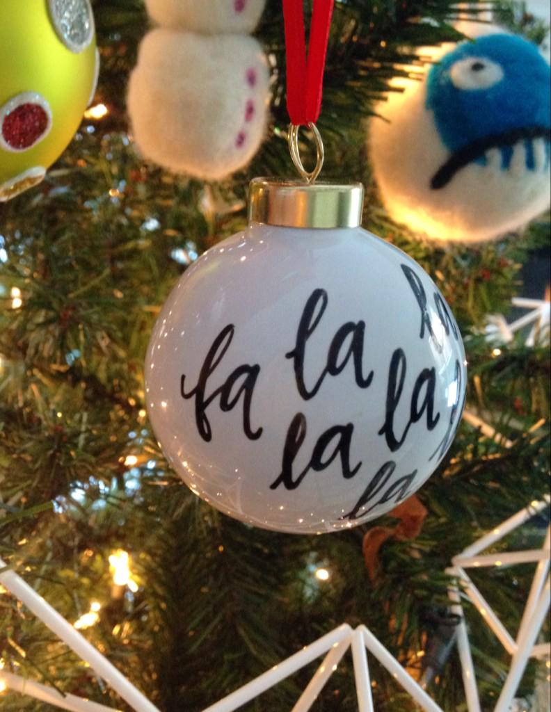 amywowk's tweet photo. Fav new addition to the tree-@justinemadesign ornament! Find her &amp; other great folks at#RoyalBison #handmadechristmas http://t.co/ds2pPDSj42