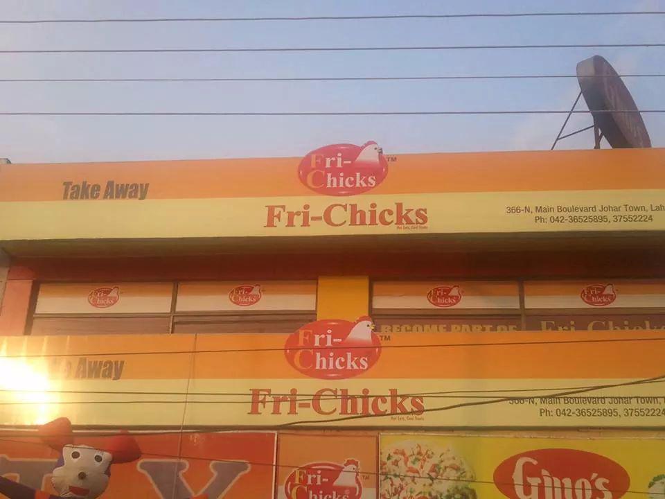 FriChicks's tweet photo. @FriChicks  johar town branch http://t.co/vW0yONPn0u