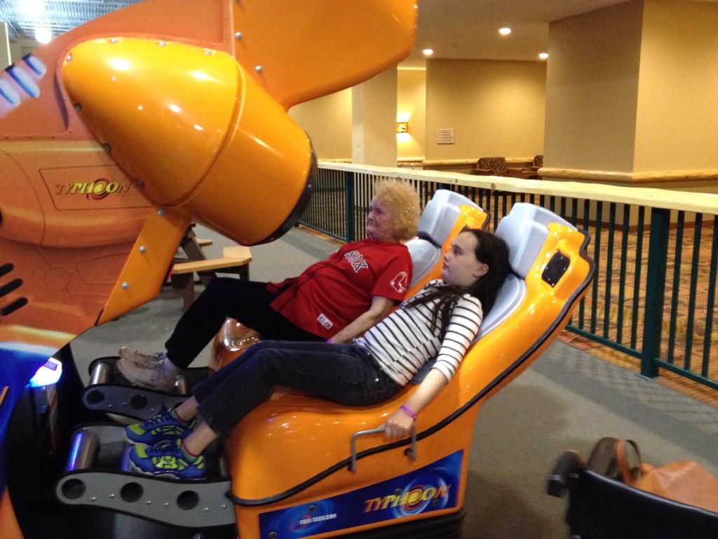 SensoryTeach's tweet photo. #GWLHOWLIDAYS Family Time at The Great Wolf Lodge http://t.co/dLjYuGfP8A