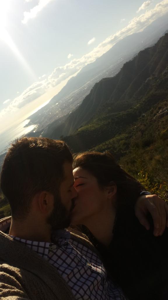 ireneflor90's tweet photo. Dia perfecto!!! @lucasgr90 te quiero vida http://t.co/MQtMjpvXV5