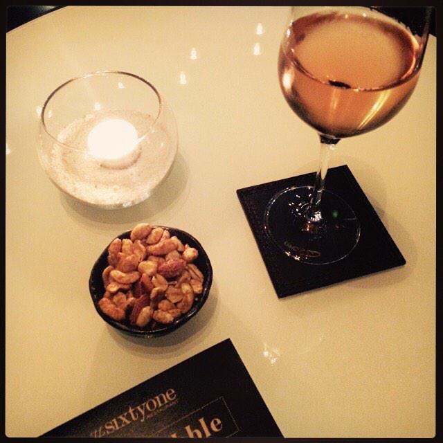 jen_harris10's tweet photo. Sunday wine 😊 #sixtyone #3rosettes @sixtyonerest http://t.co/jN4ljvP5AR
