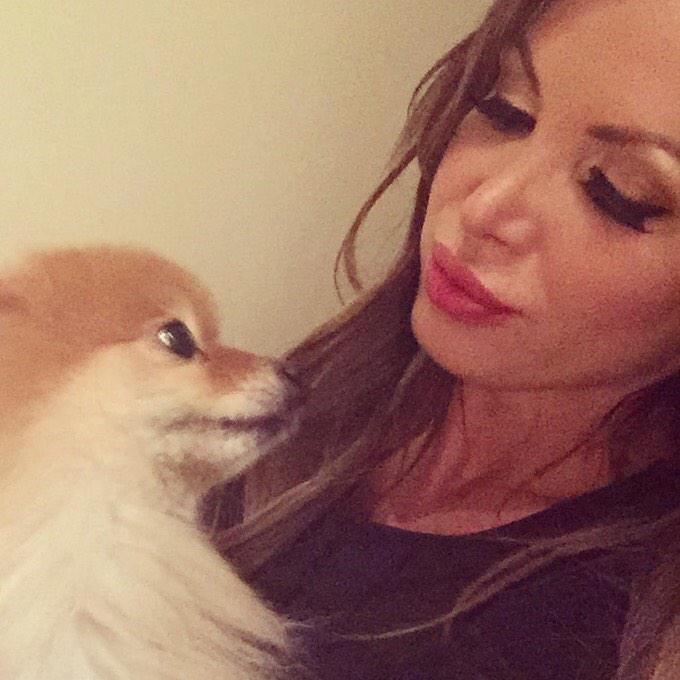 OMG! How freaking adorable is this pic?!!! 😍 the look he's giving you, awe! RT @nikkibenz: Home sweet<a href="/tag/footfet%C4%B1sh"class="tags"><span>#footfetısh</span></a>