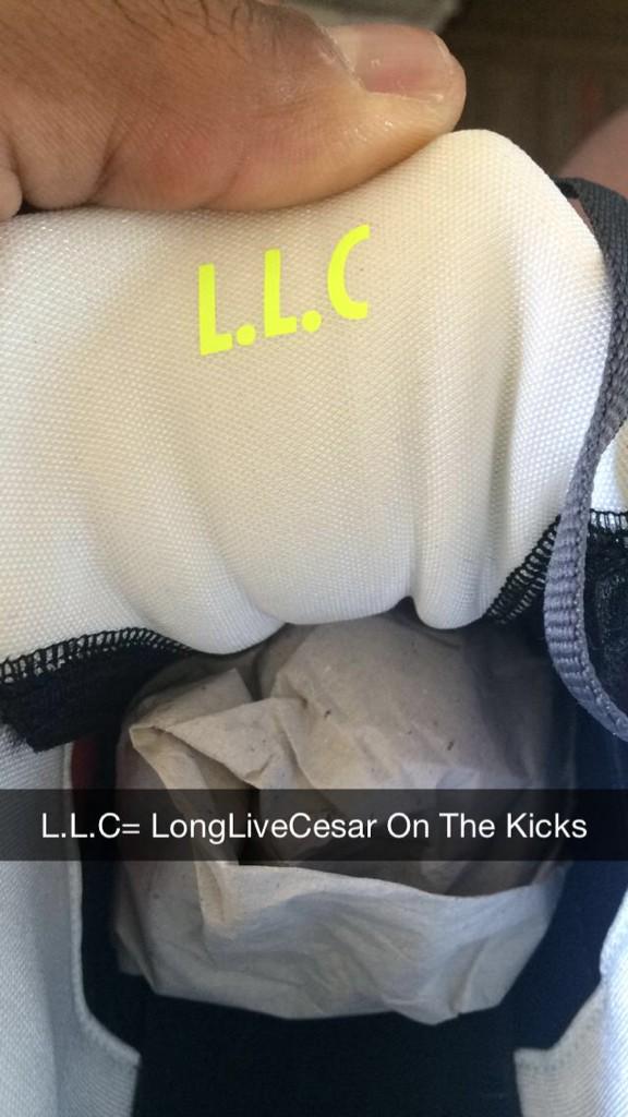 Focused_20's tweet photo. #LongLiveCesar On The Kicks @MarkB_LifeStyle @Cardi_express @Gd_Up_Grady @UTLBasketball ๐๐๐๐๐๐๐ http://t.co/R08KfROKxn