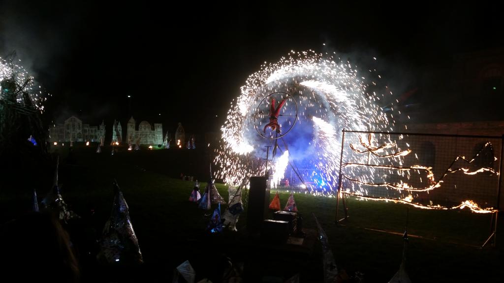 helloecoliving's tweet photo. Thanks for a wonderful evening @Woodhorn ... We are ready to put up the tree now! #searchforfire http://t.co/hrBRCwJKIQ