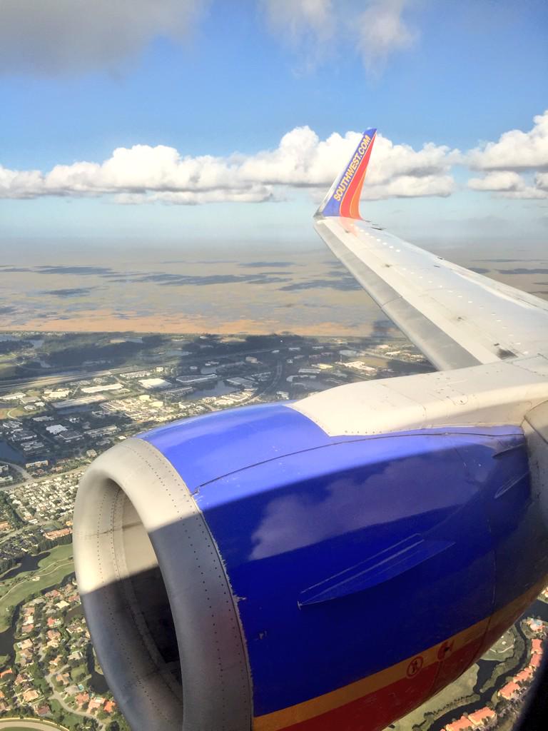 FranklinTails's tweet photo. Rise and shine! Early 7am @SouthwestAir flight back home after visiting fam in PA! #yorkielove #thanksgiving #travel http://t.co/hISe718RJP