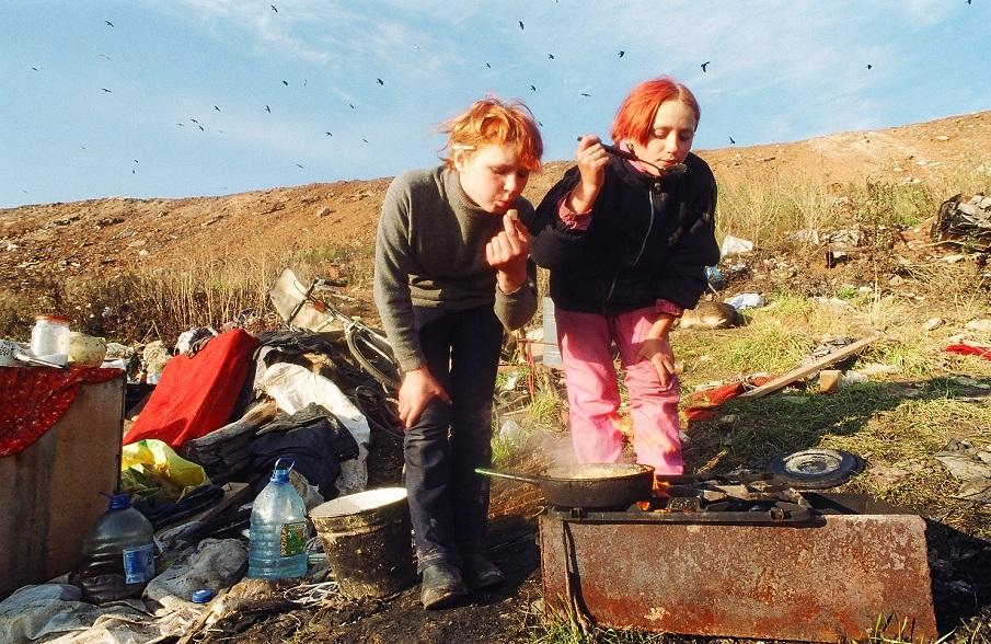 FredFilmRadio's tweet photo. Winner of the special jury prize at @idfa #IDFA2014. #HannaPolak on #SomethingBetterToCome http://t.co/qAvp6TUtIj http://t.co/94SNHs2Gl9