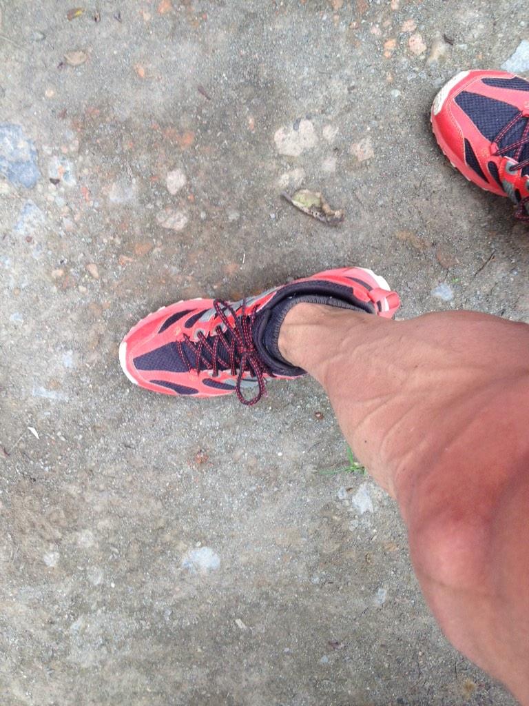Jhosema75's tweet photo. #TrailRunning en el Bosque Municipal del #Palmira fondo en trocha para lle gar a la meta #42kPalmira http://t.co/yO1DFLB3Bi