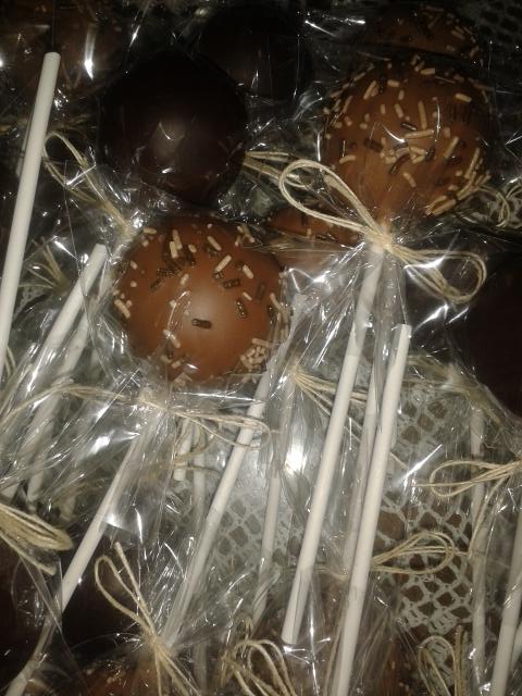 CaprichoBoutiqe's tweet photo. @MexicoTheCity @DEventosMx @PubliCiudaDF @all4yourpartymx #cakepops http://t.co/WaLFGn6lbH