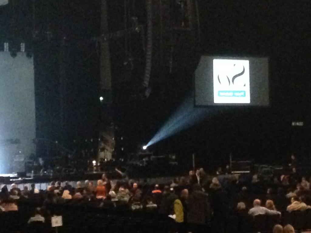 fpulizzi's tweet photo. Sheffield Arena. Aspettando l'arcangelo #PeterGabriel http://t.co/m8XuCIP5s9