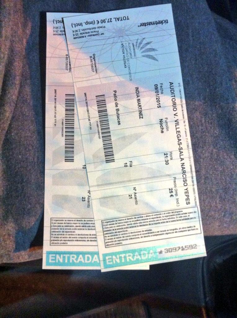 Pedazo de regalo que me ha echo mi amor <a href="/Paula_Espinosa6/">Paula Espinosa</a> 🎉🎉muchísimas gracias cariño!! #TeQuieroConLocura! 😍😍💏❤️