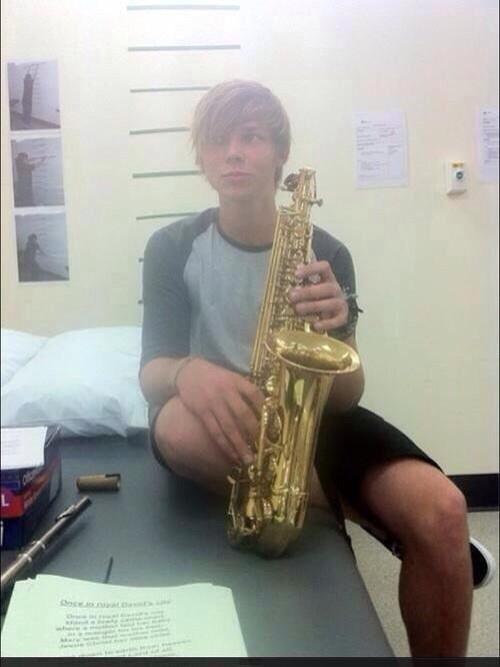 fetus ash pics (@fetusashtonpics) on Twitter photo 