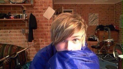 fetus ash pics (@fetusashtonpics) on Twitter photo 