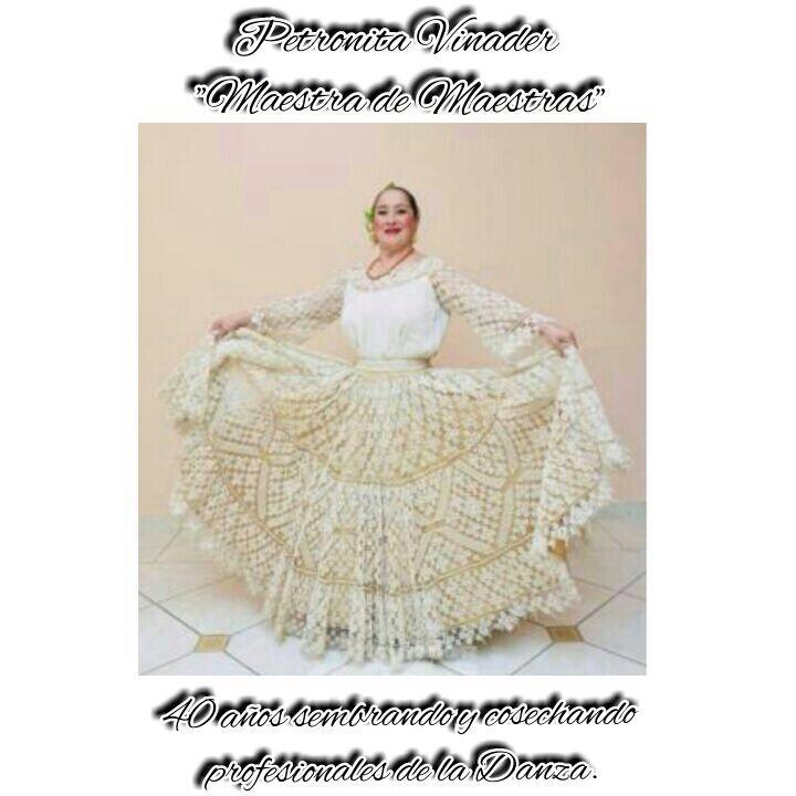 noritarodrigok's tweet photo. Gracias Petronita Vinader!! @karinacarof @natiramosdance @RocioRolonCoach @DiosnelValenzue @Albi_1403 http://t.co/6UHMzUHgqN