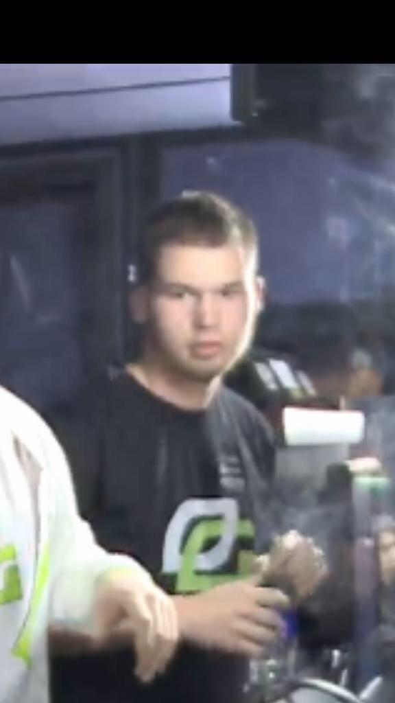 Crimsix's tweet image. 