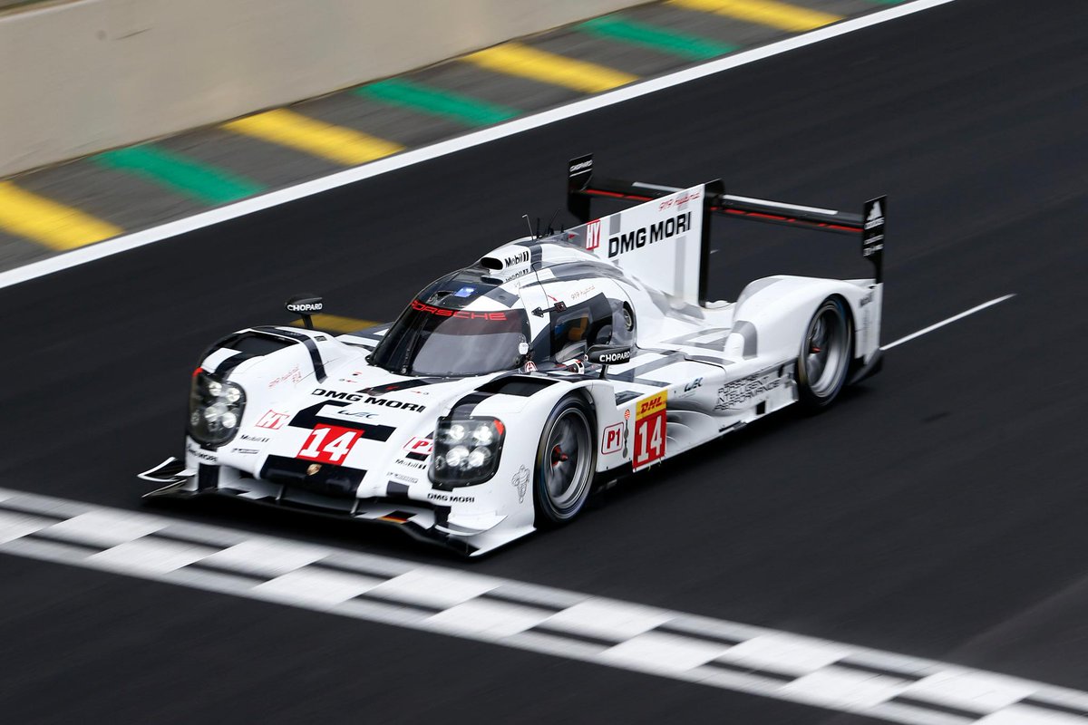 Porsche Argentina tweet media